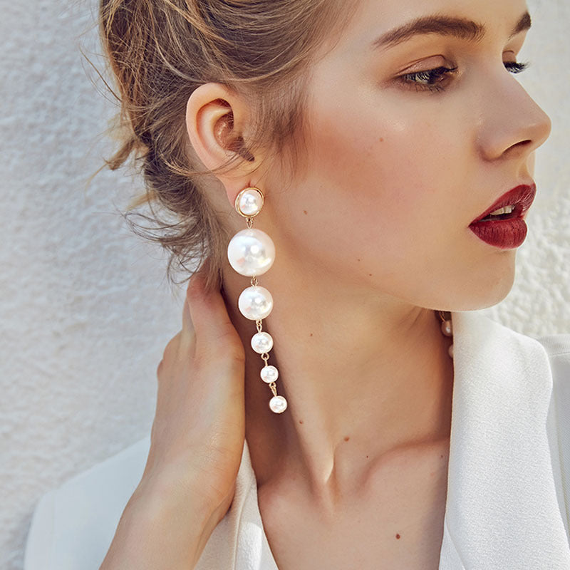 Exaggerated Pearl Temperament Earrings