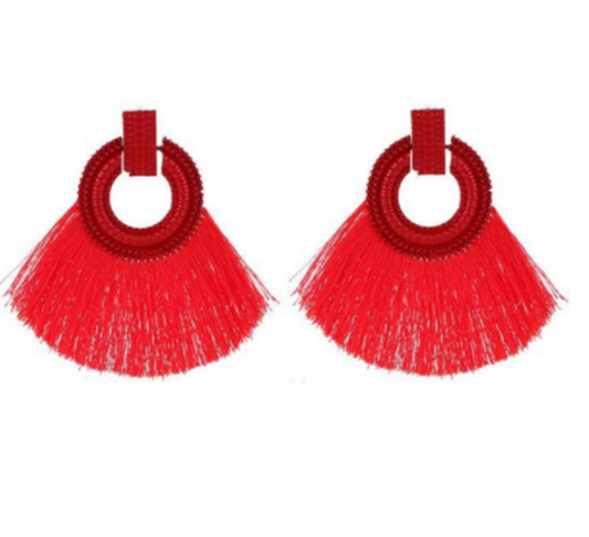 Scalloped Filament Tassel Earrings