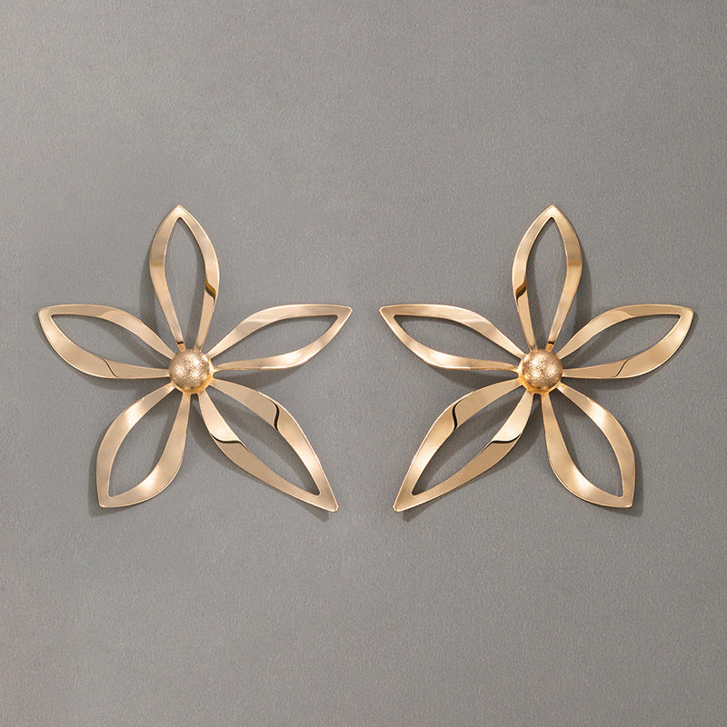 Exaggerated Temperament Flower Earrings